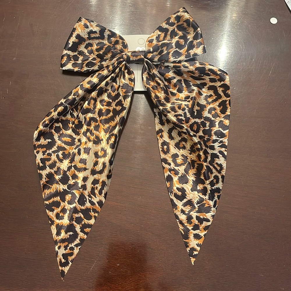 Cheetah Print Hair Bow satin large nwt